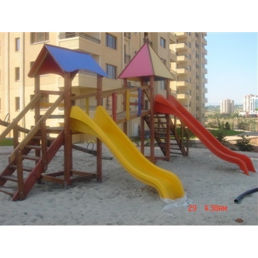 İki Kuleli Ahşap